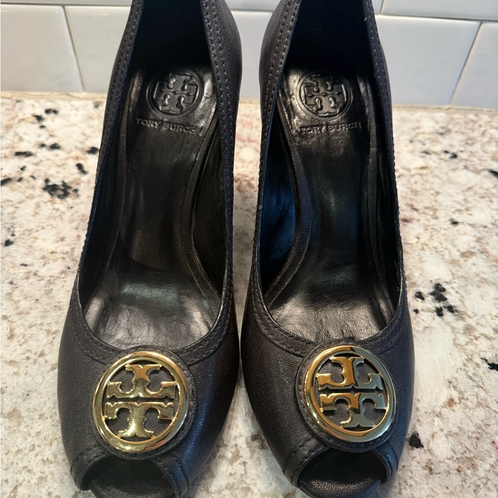 Tory Burch Black Leather Julianne Peep-Toe Wedge Pumps - Size 9 - NO BOX